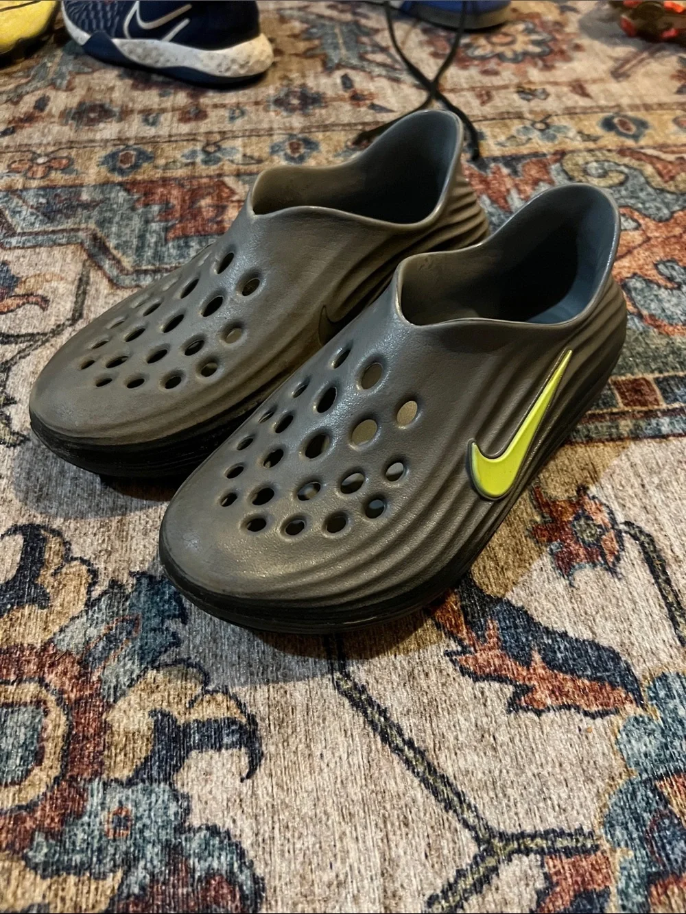 Nike Men's 6  Gray Slip-On Foam Clog with Neon Yellow Swoosh